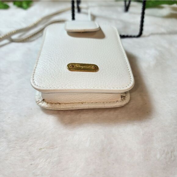 Authentic Salvatore Ferragamo Pouchette - Picture 7 of 9